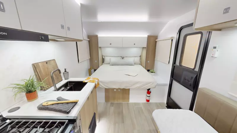 R17RB Floorplan Main Room