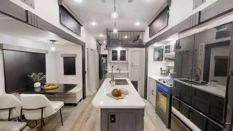 Puma Vista Main Room